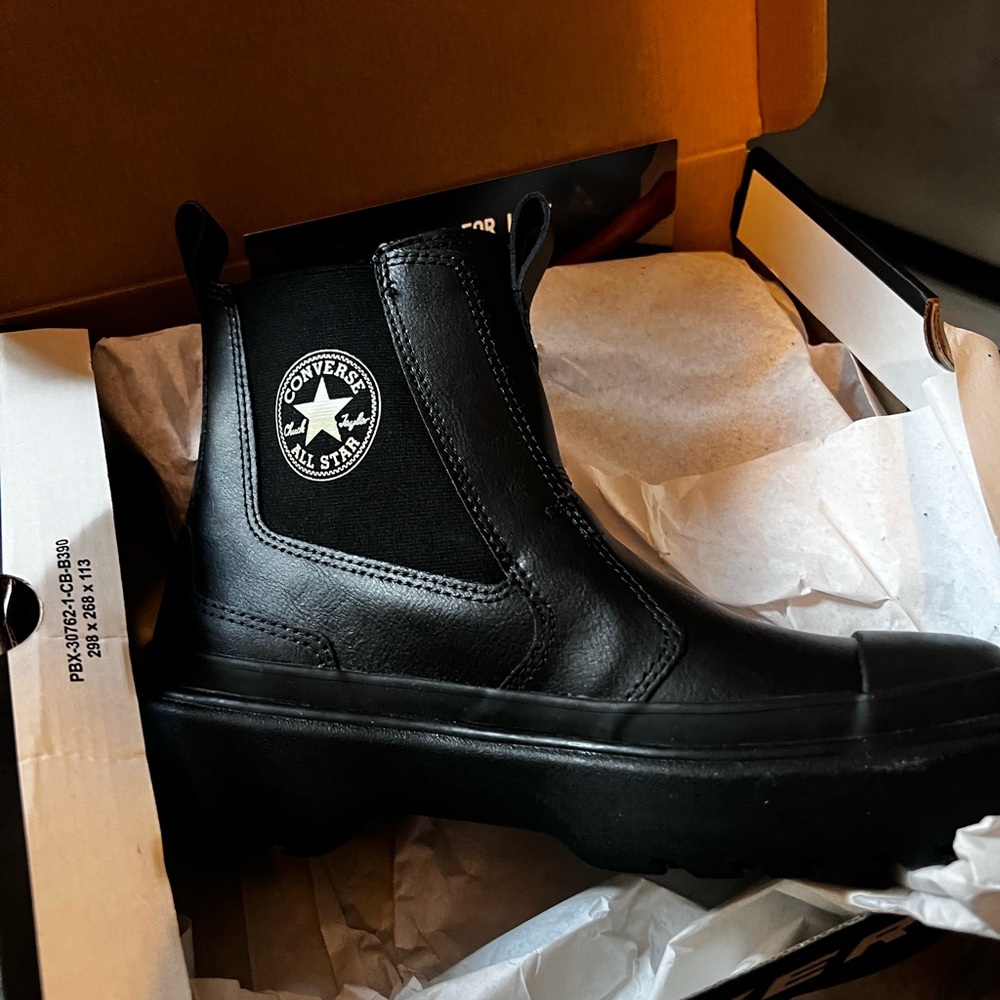 Converse Black Chelsea Boots Sleek Design